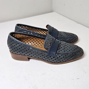 Aquatalia Sheryl Loafers Perforated Leather Heeled Navy Blue Women's 8